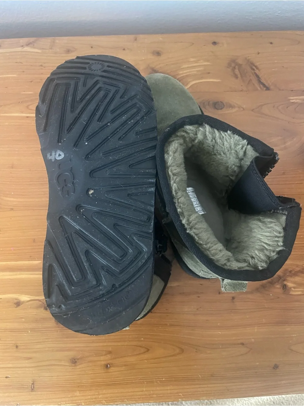 Kids UGGs Cozy Suede Winter Boots